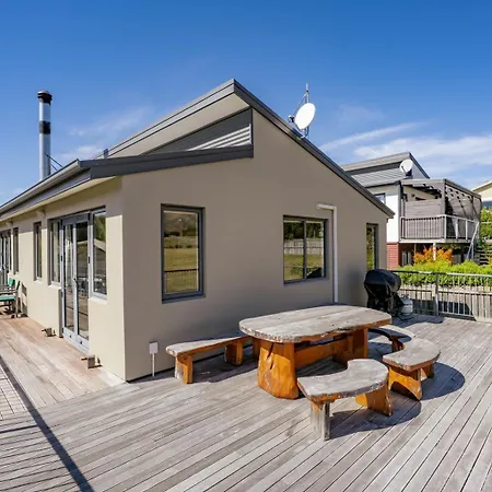 King Of The Hill Villa
