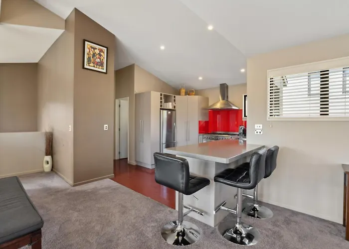 King Of The Hill | Spacious & Family Friendly * Wanaka