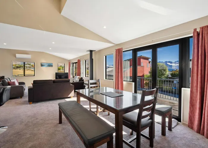 King Of The Hill | Spacious & Family Friendly Wanaka